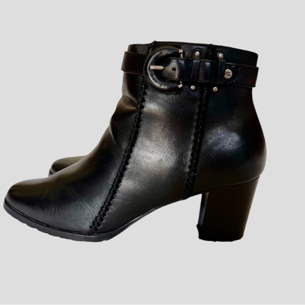 CLARKS ARTIZIEN LEATHER BOOTS SIZE 10W